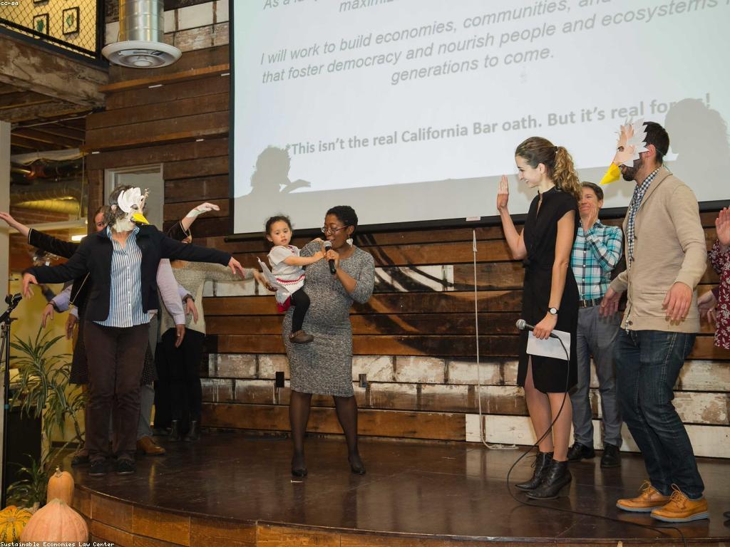 សហគមន៍ និងការពិភាក្សា: ការបង្កើតទំនាក់ទំនងនិងគំនិតថ្មី